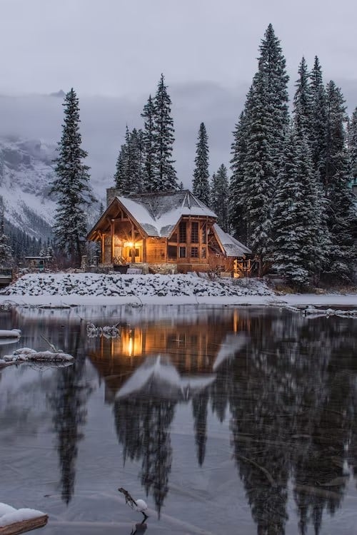 lake side cabins, british log cabins, wood cabins to rent uk