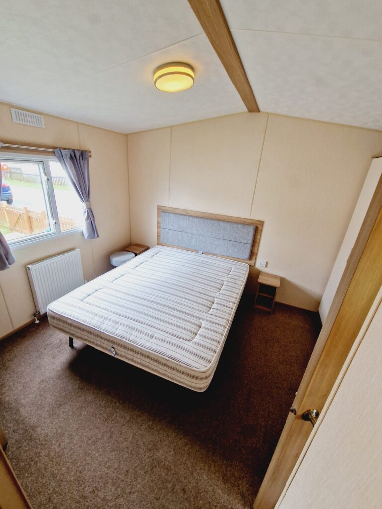 ABI Summerbreeze 2-bed holiday home exterior – static caravan for sale