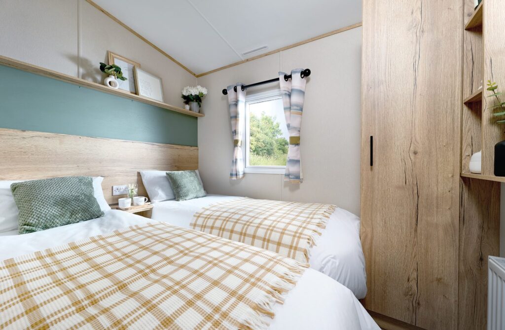 Cowarth-Twin-Room-1024x669