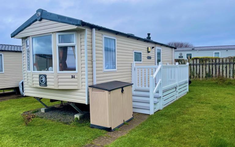 pitch34_exterior