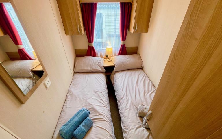 pitch34_twin_bed