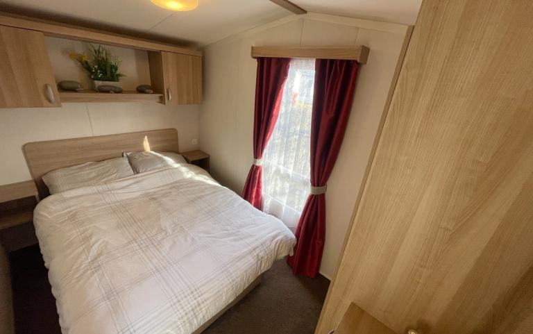 pitch_32_main_bed
