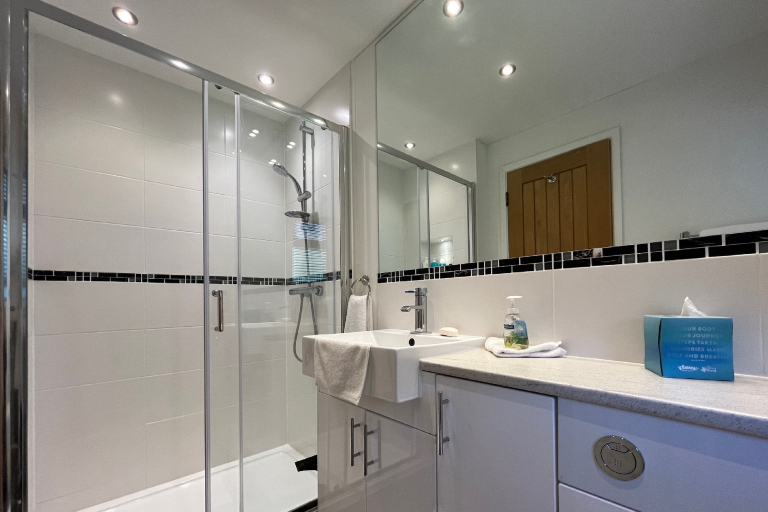 CW-Keepers-ensuite-2