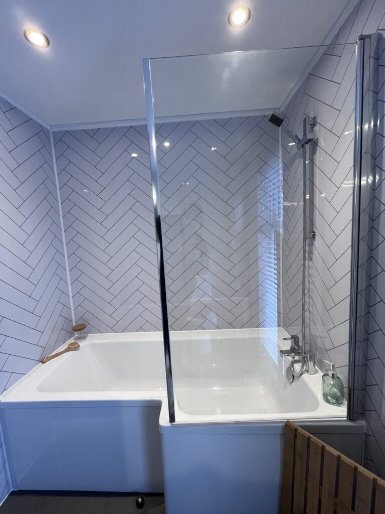 Bathroom of Home available to purchase FREEHOLD in Cornwall