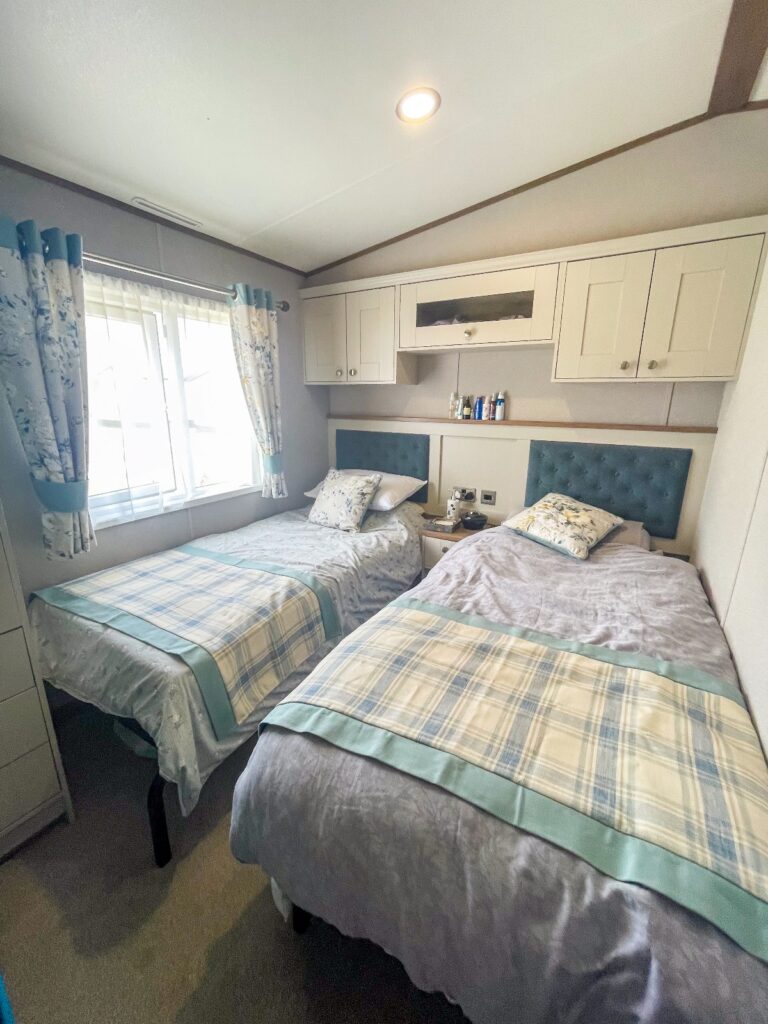 Private sale lodge, Eastbourne, side view