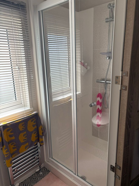 Shower-room-2-shower