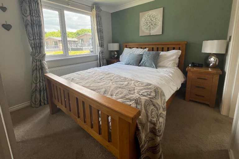 Oakgrove-bed-1