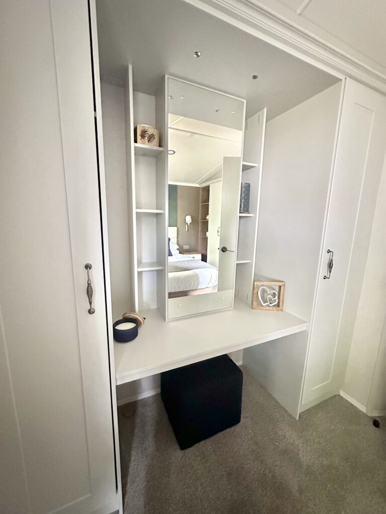 dressing-table-1-768x1024