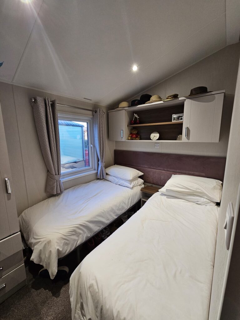 Willerby Sheraton Luxury Holiday Home open plan lounge interior – static caravan for sale on Parklink