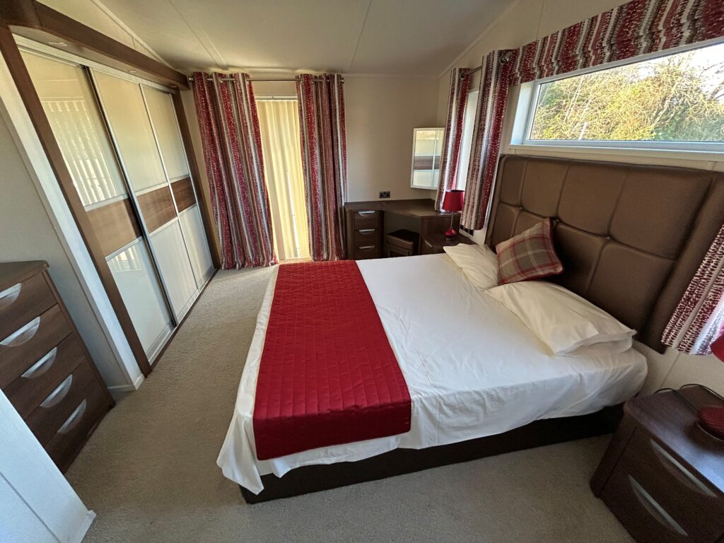 spare-bedroom-1024x768