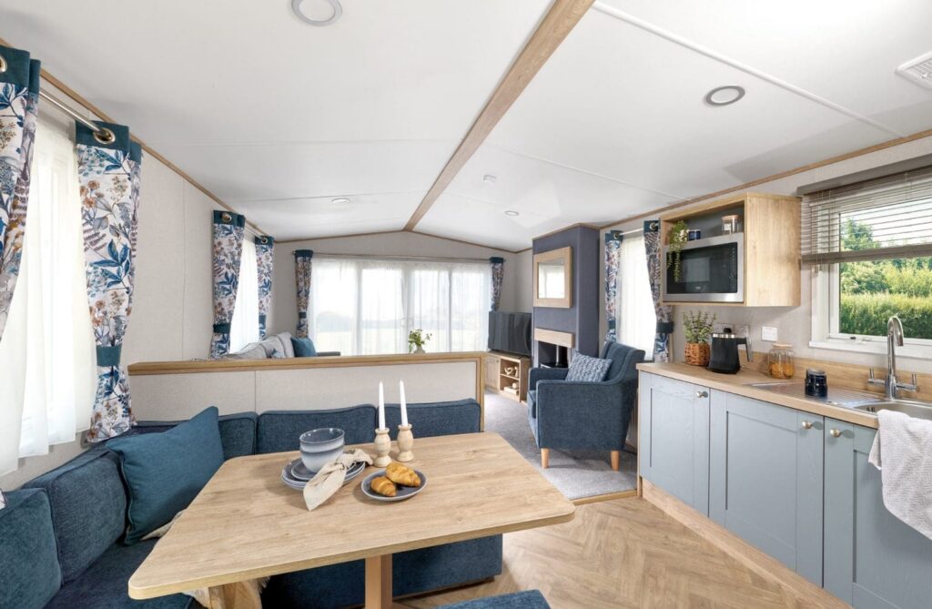 ABI_Wimbledon_Dinning_Kitchen_Voil_RT-1536x1003-1-1024x669