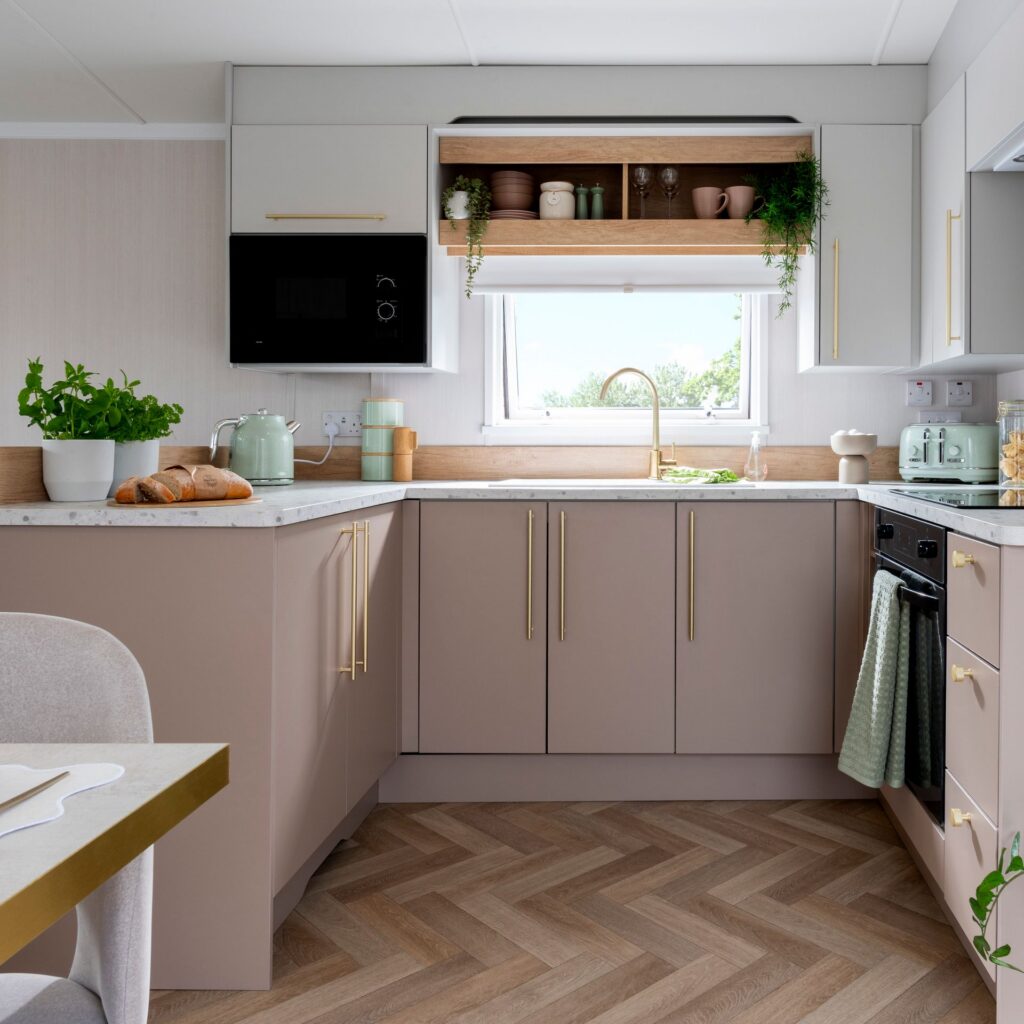 Burgundy_Kitchen-1-1920x1920-c-1024x1024
