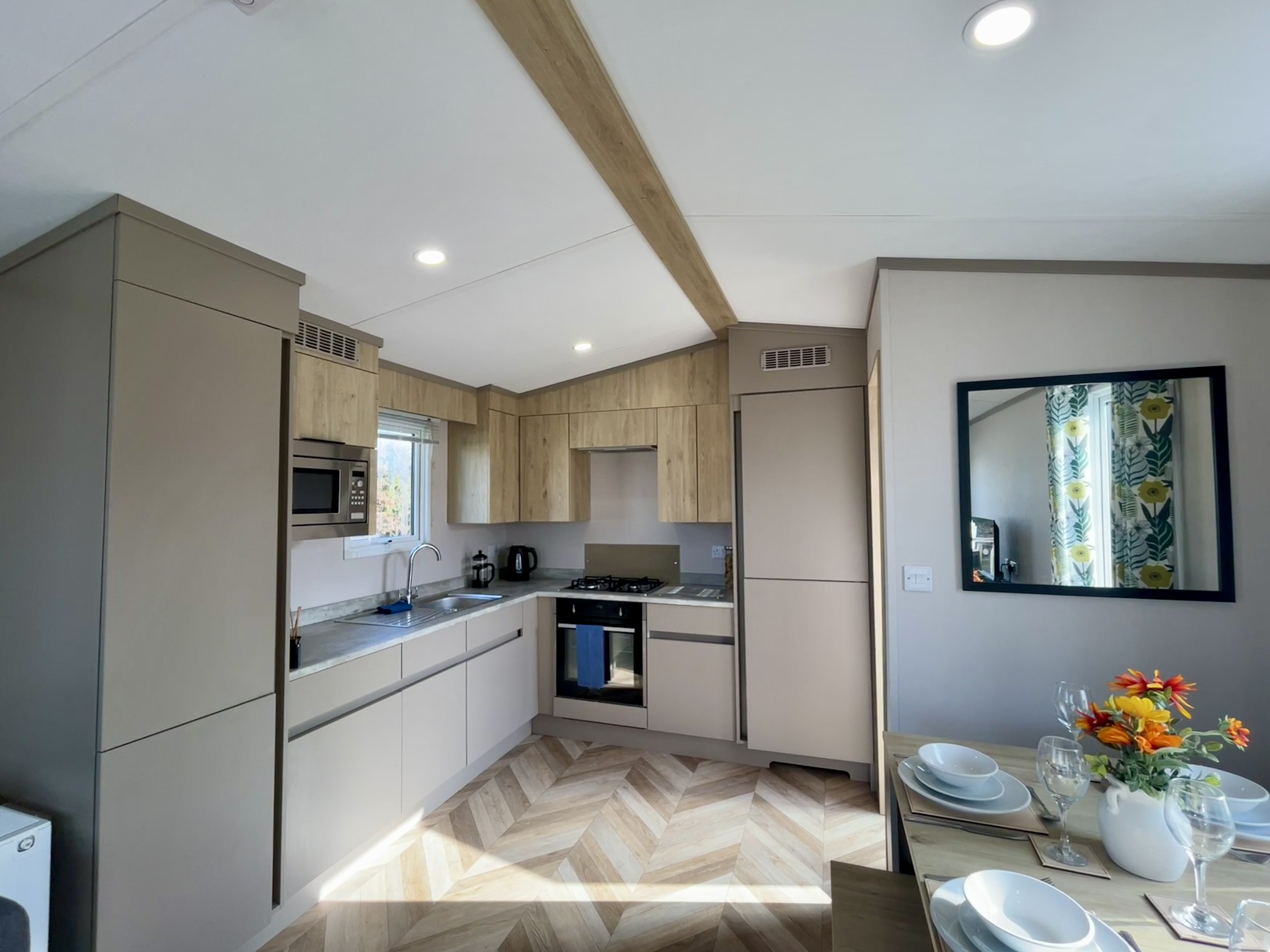 Static caravan holiday home for sale in Evesham – exterior view