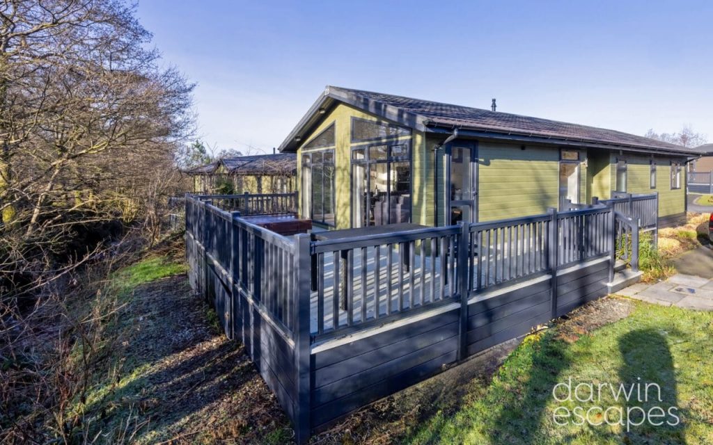 Stately Kielder with Hot Tub 2016 exterior view – static caravan for sale on Parklink