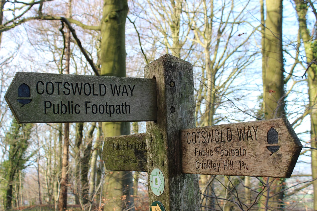 Cotswolds countryside walking trail