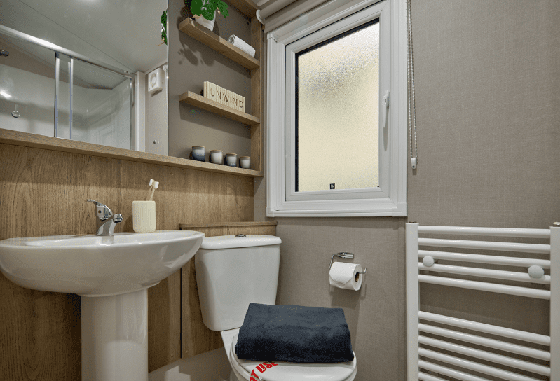 Salisbury_shower_room_Gallery_image_5b9a2e3154-1