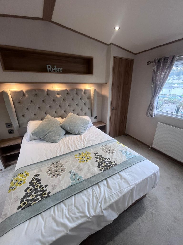 ABI-Ambleside-Main-bedroom-768x1024