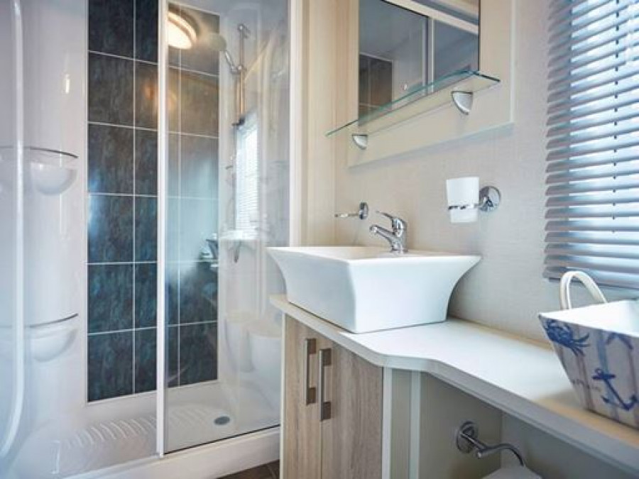 Carnaby-Helmsley-Main-bathroom