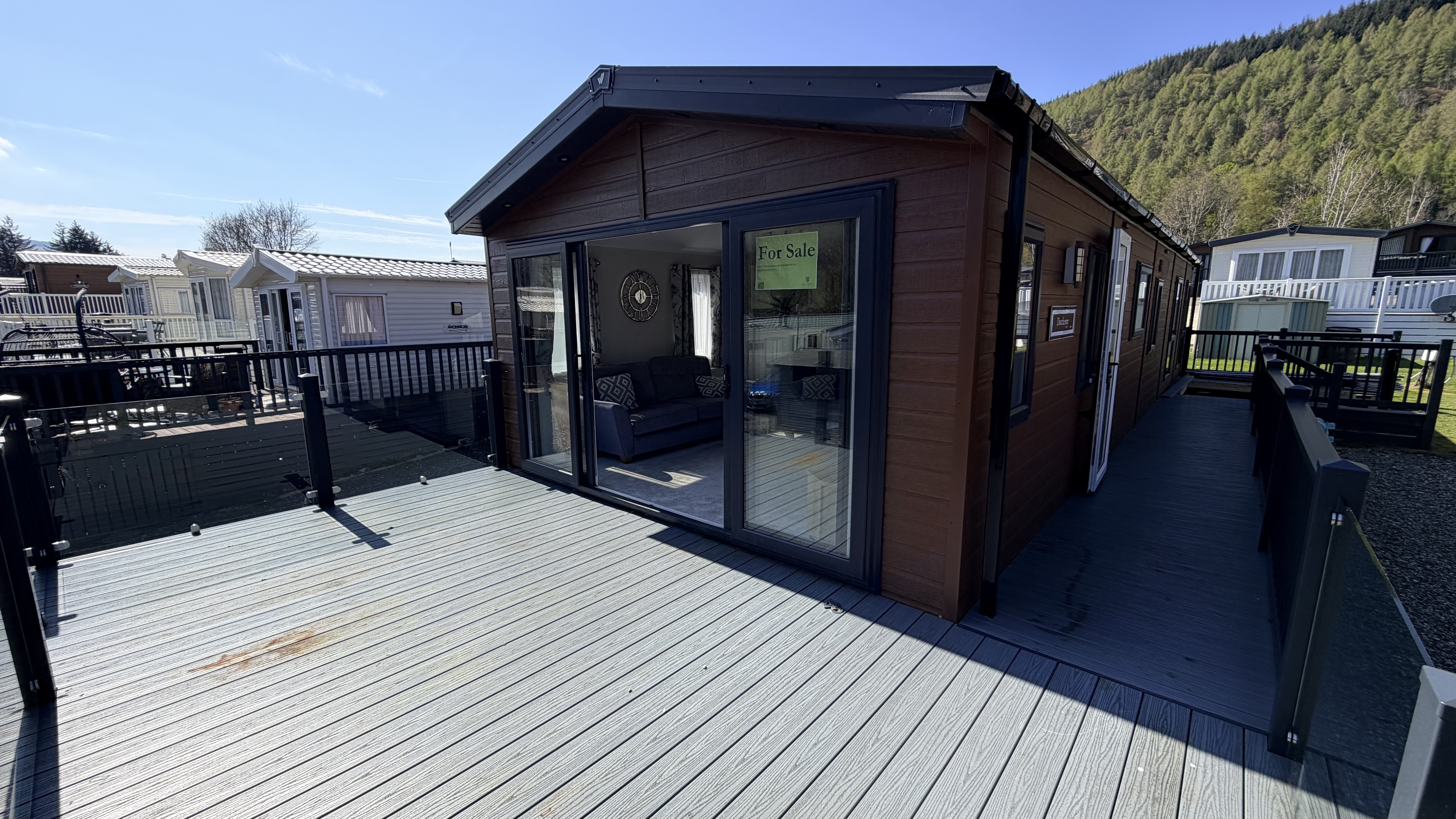 Willerby Dorchester exterior view – static caravan for sale on Parklink
