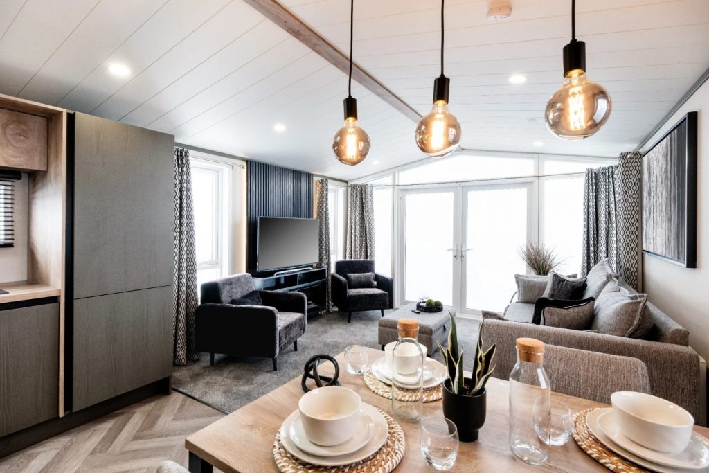 Lakewood-Lodge-Lounge-1024x683