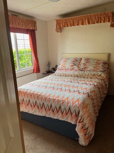 Omar-Brentmere-Main-bedroom-1-rotated