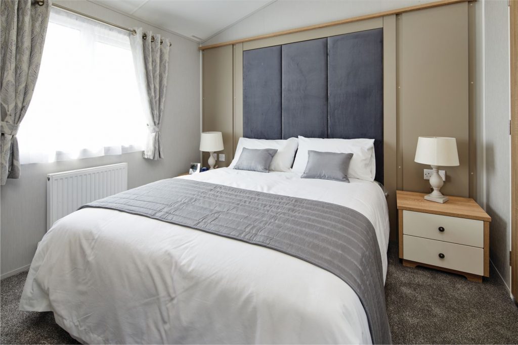 Willerby-Pinehurst-Main-bedroom-1024x683