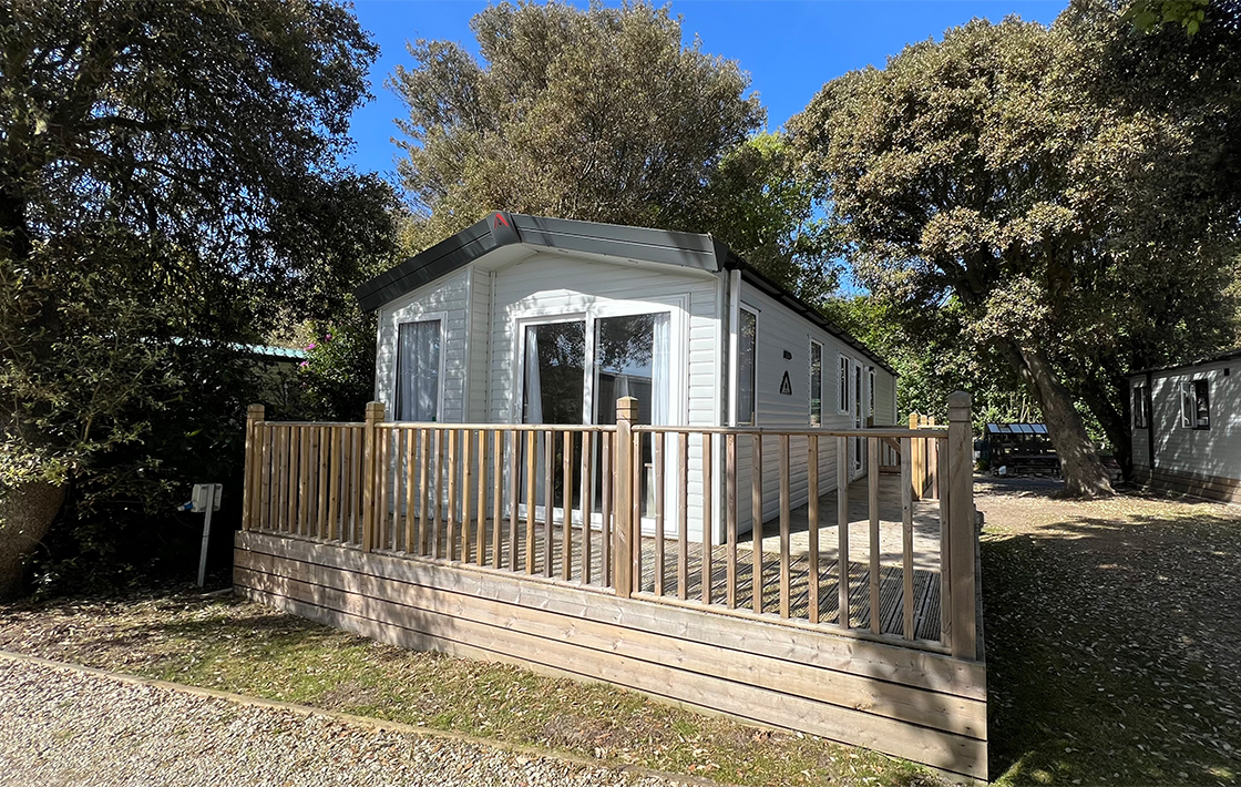 Static caravan holiday home holiday home for sale at a UK holiday park – exterior view – ref VS420807