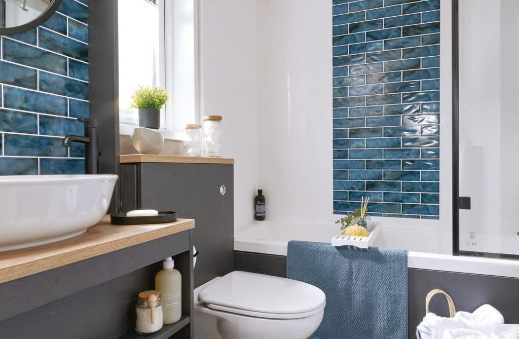 ABI_Balmoral_Ensuite_Main_RT-1536x1003-1-1024x669