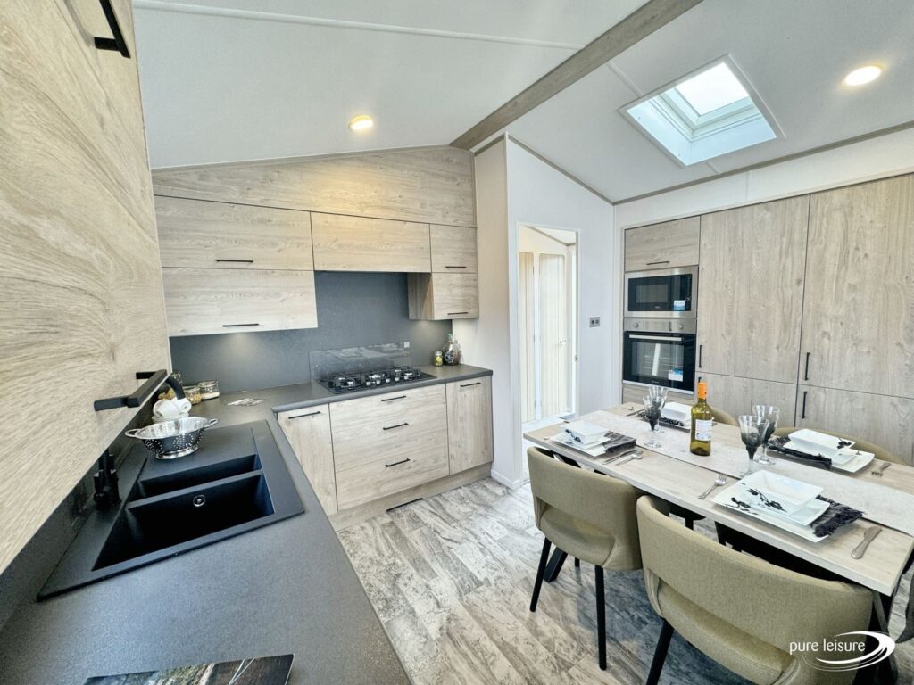 Atlas-Jasmine-lodge-For-Sale-on-South-Lakeland-Lesiure-Village-4