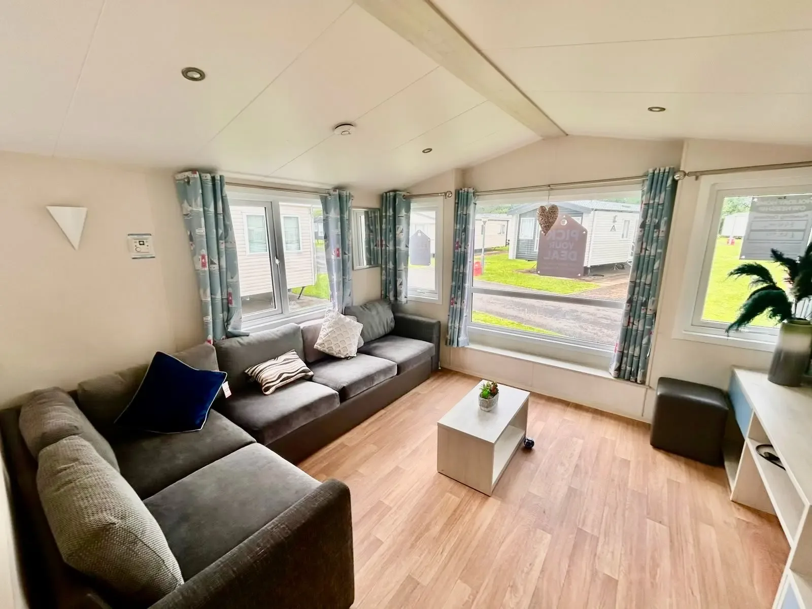 2016 Atlas holiday home for sale at a UK holiday park – interior view