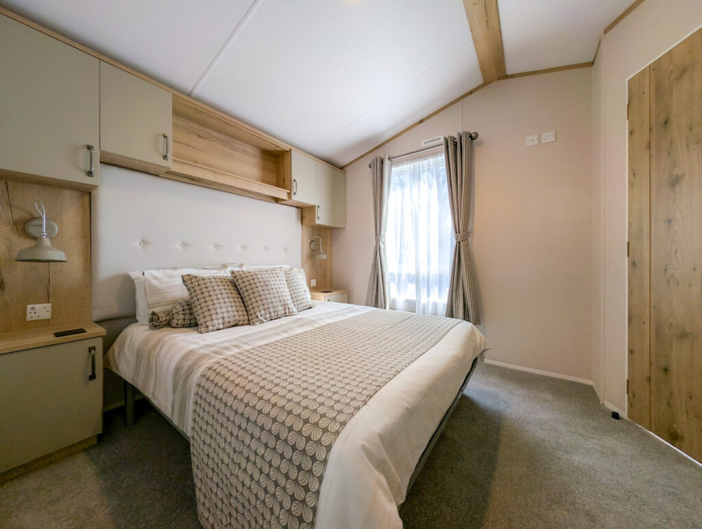 Hall-More-Atlas-Debonair-0426-0005-1024x771