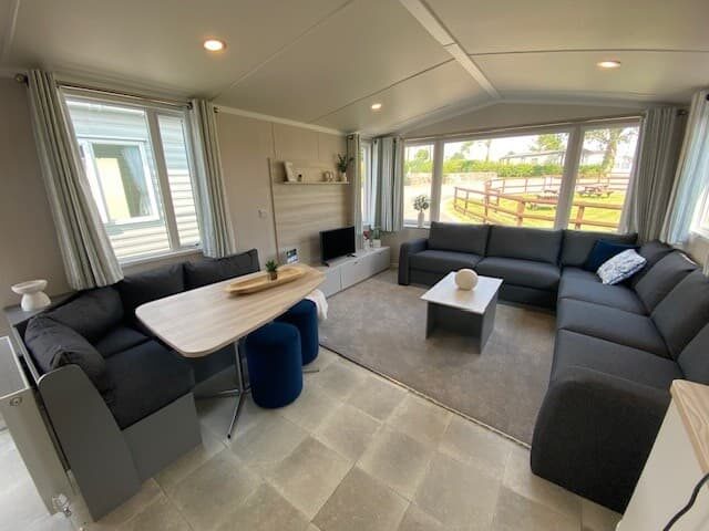 Swift-Loire-2025-VS216142-142699526