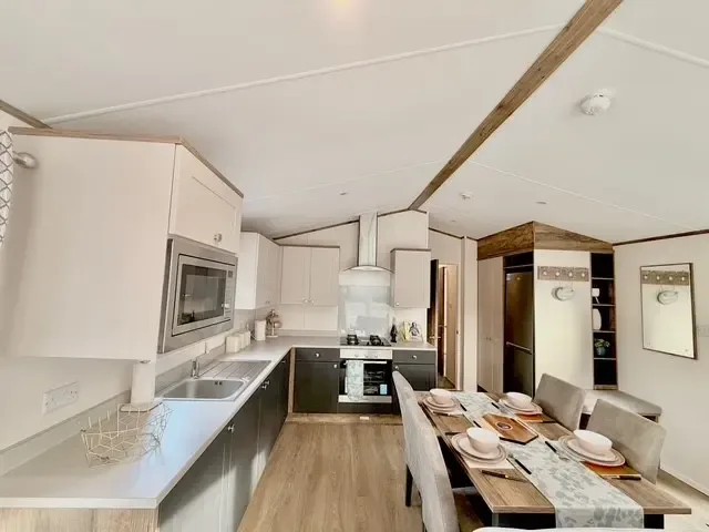 2025 Willerby Malton holiday home for sale at a UK holiday park – ref CAR0063404