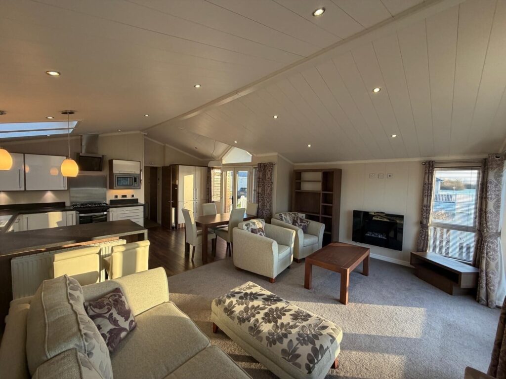 Willerby-New-Hampshire-2014-CAR0019350-138275457-1024x768