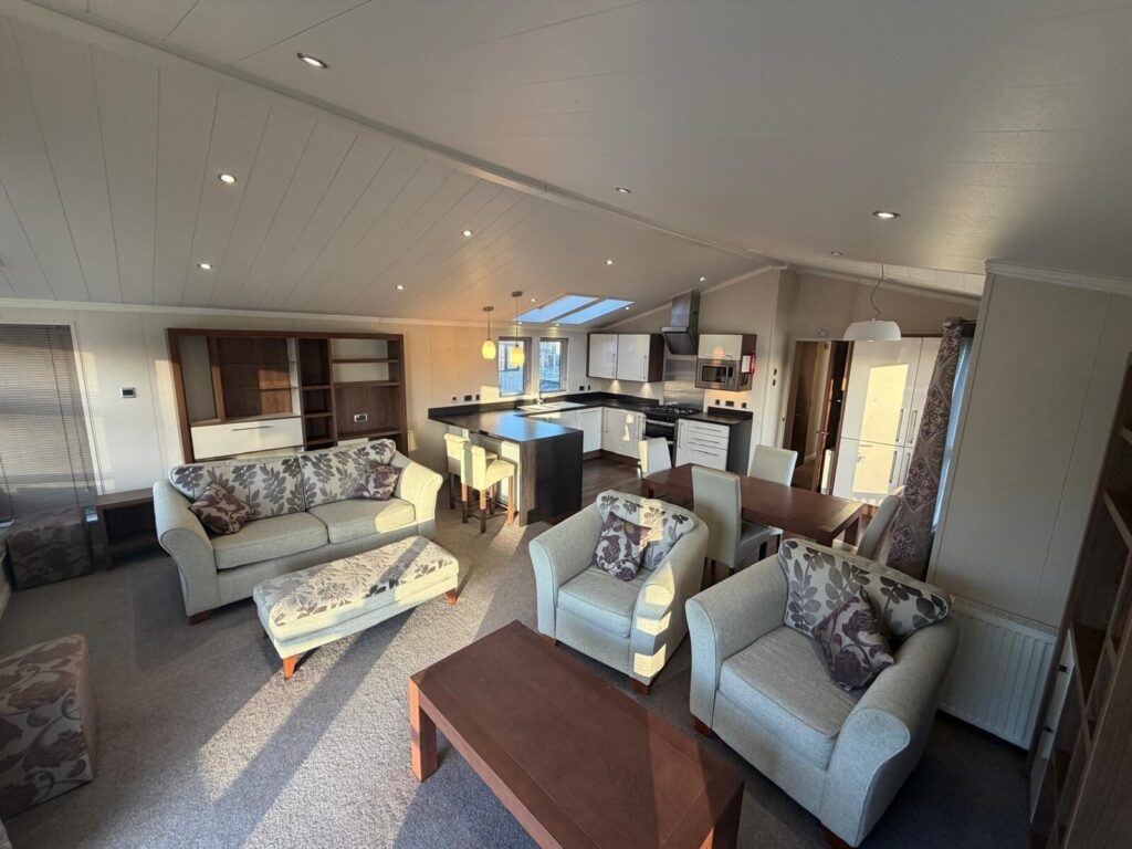 Willerby-New-Hampshire-2014-CAR0019350-138275472-1024x768