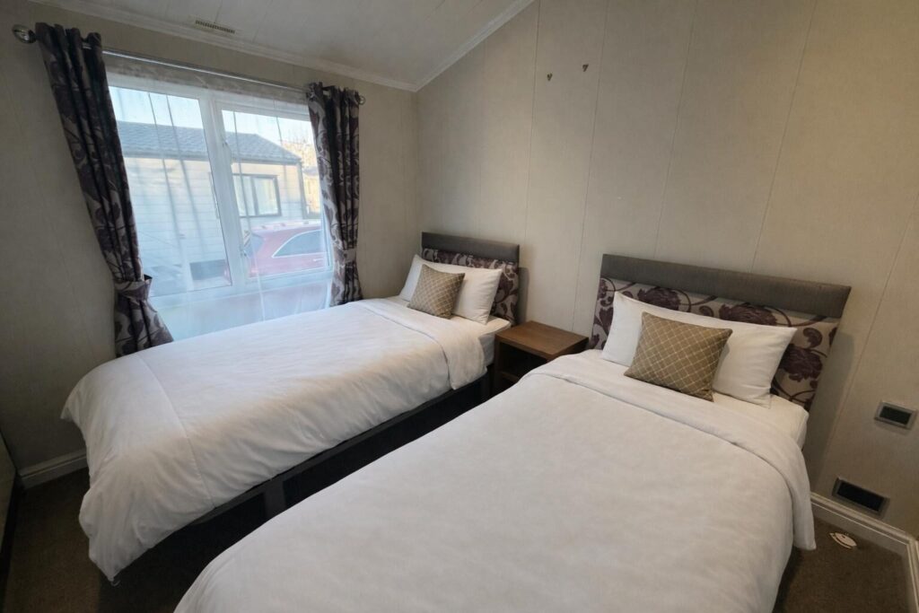 Willerby-New-Hampshire-2014-CAR0019350-138275501-1024x683