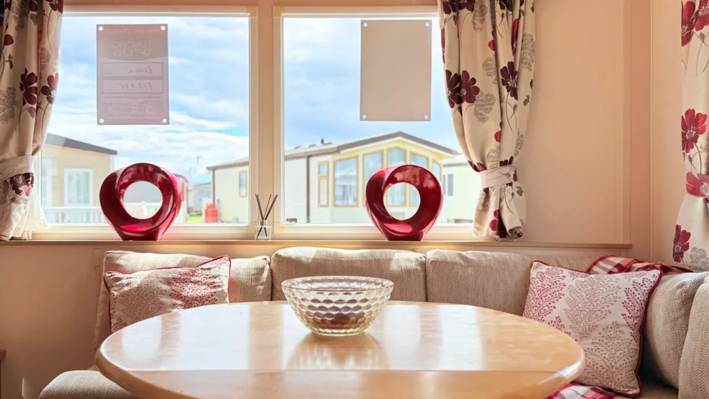 2014 Willerby holiday home for sale at a UK holiday park – exterior view