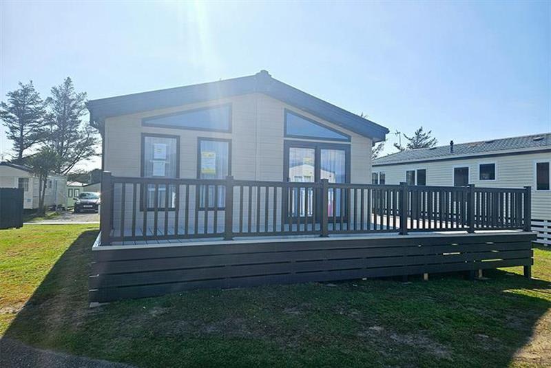 Abi Summerbreeze holiday home for sale at a UK holiday park – exterior view