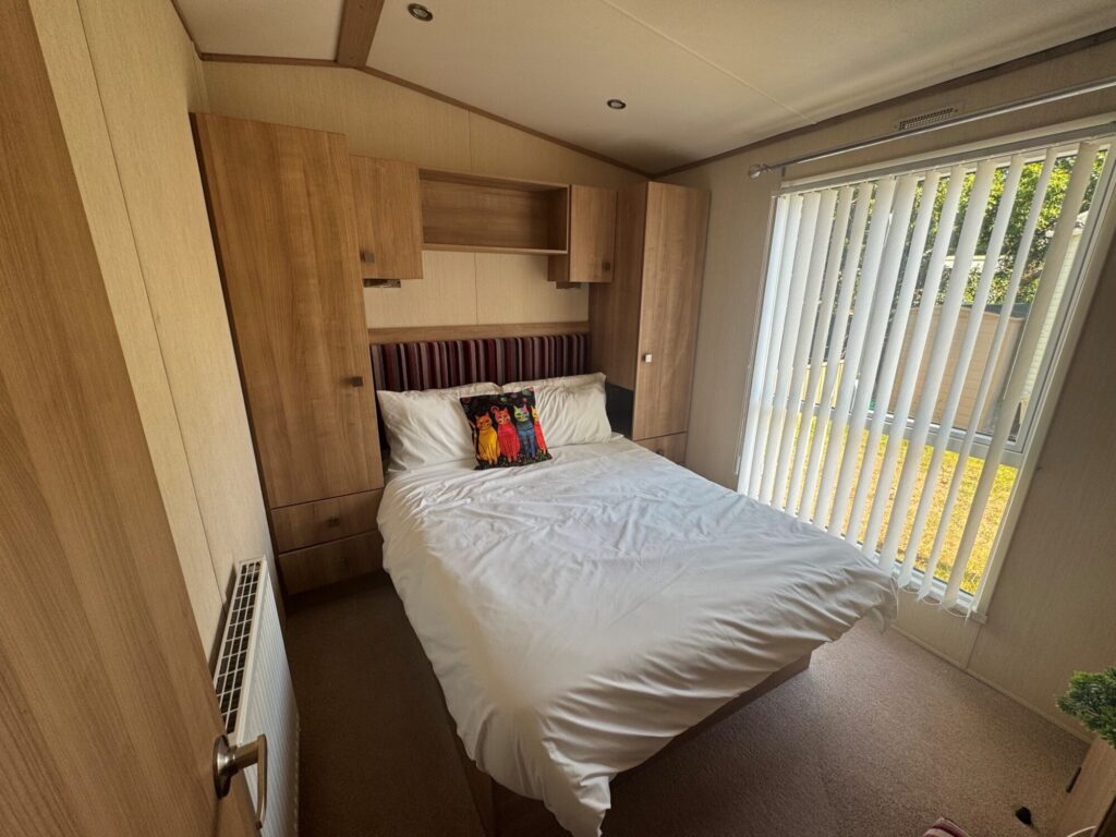 ABI-Sunningdale-Main-bedroom-1-1024x768