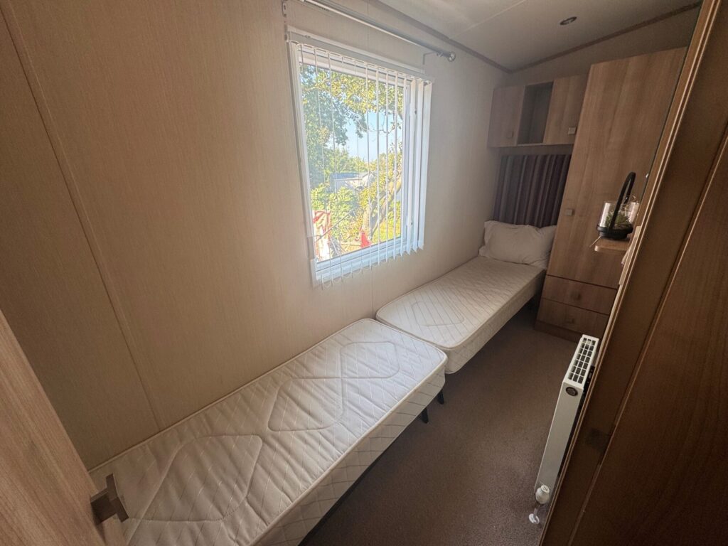 ABI-Sunningdale-Twin-bedroom-1a-1024x768