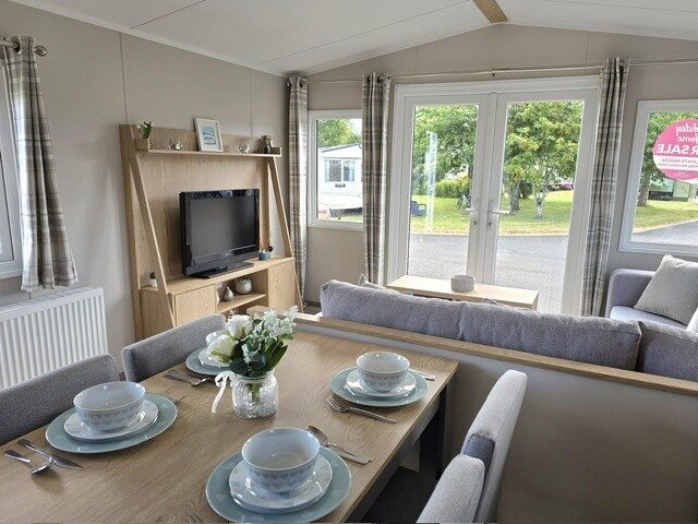 Silverwood holiday home for sale at a UK holiday park – exterior view