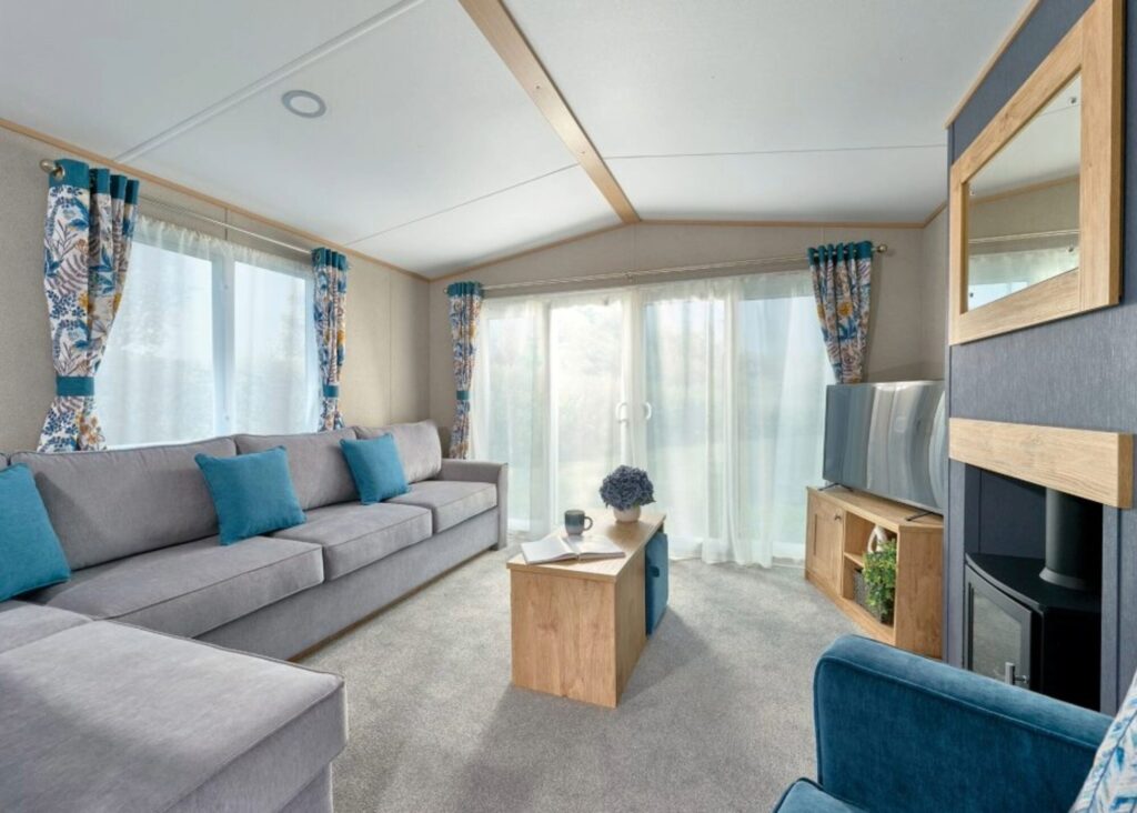 finlake-abi-wimbledon-fw12-lounge-tv-1024x732