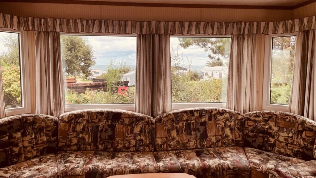 Willerby-Beeston-Gold-Lounge-View-1024x576